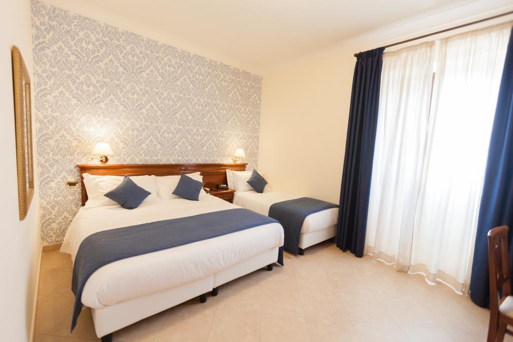 Classic Triple Room,380273803:JPEG