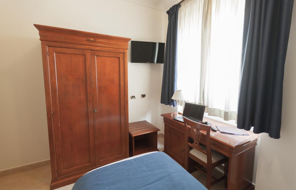 Camera Singola Business con Letto a 1 Piazza e Mezza